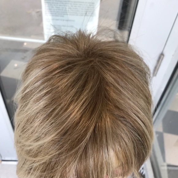 Blonde Mix wig Hairuwear Short Hairloss new angle main image 6
